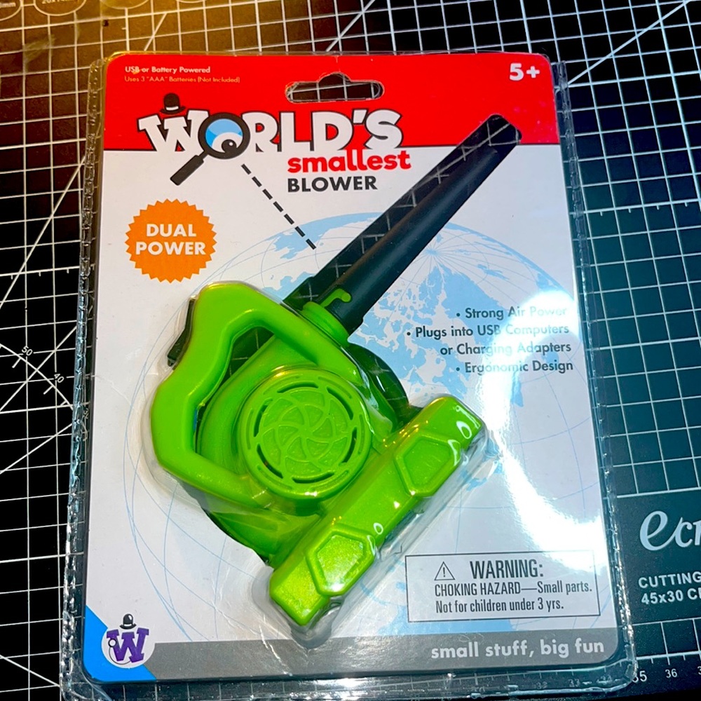 Westminster 111351 World's Smallest Blower  Dual Powered  Green.